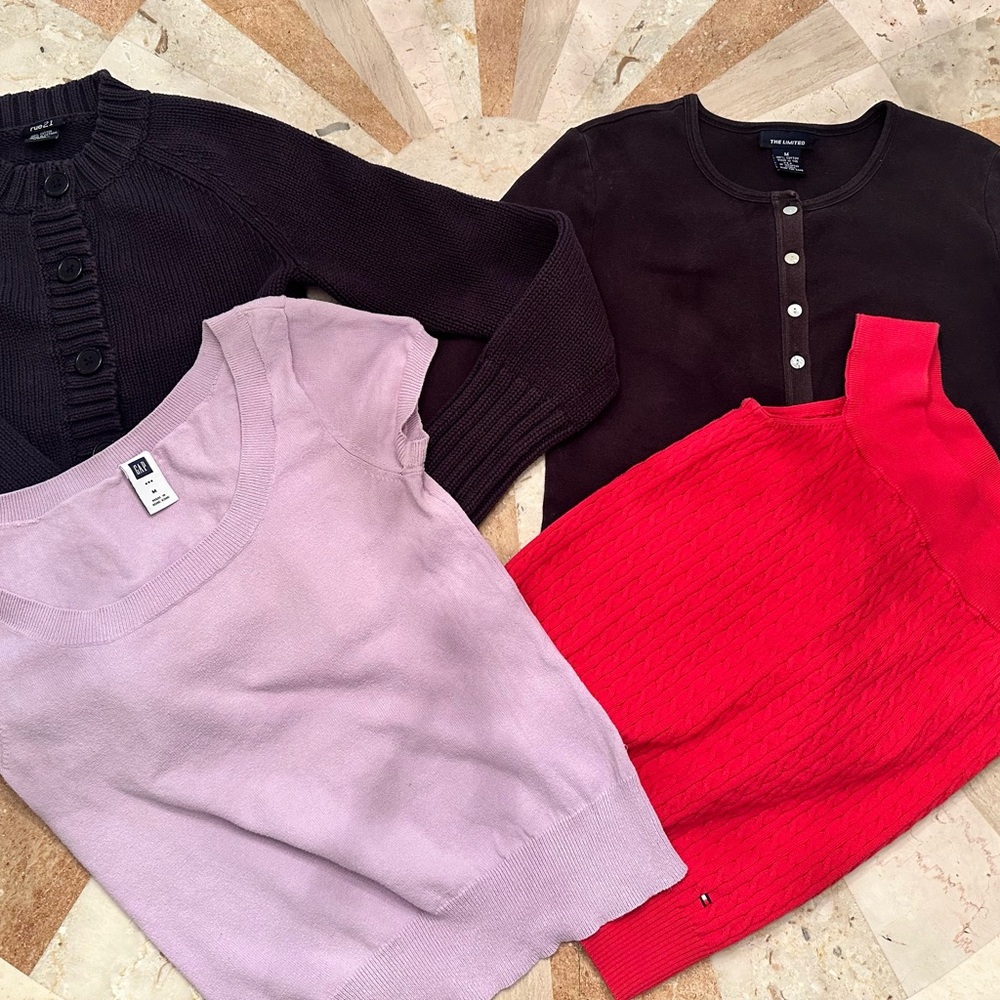 4 Gap, The Limited, Tommy Hilfiger, Rue 21 Women’s Tops Small